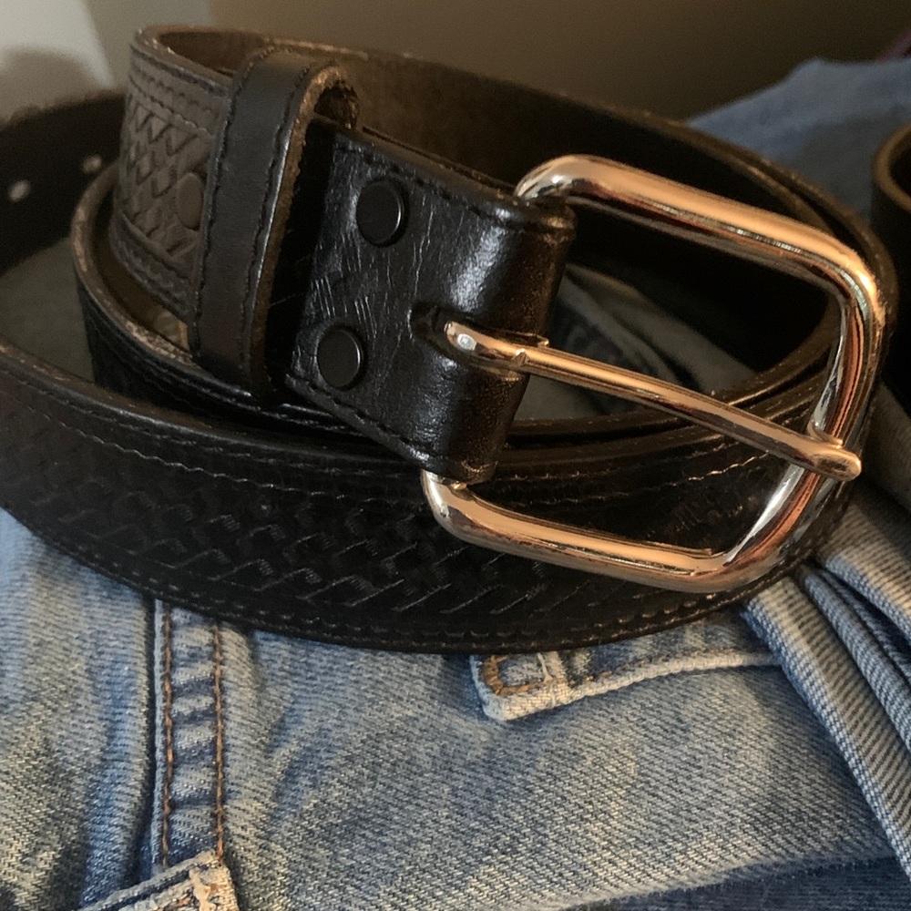 Leather belt